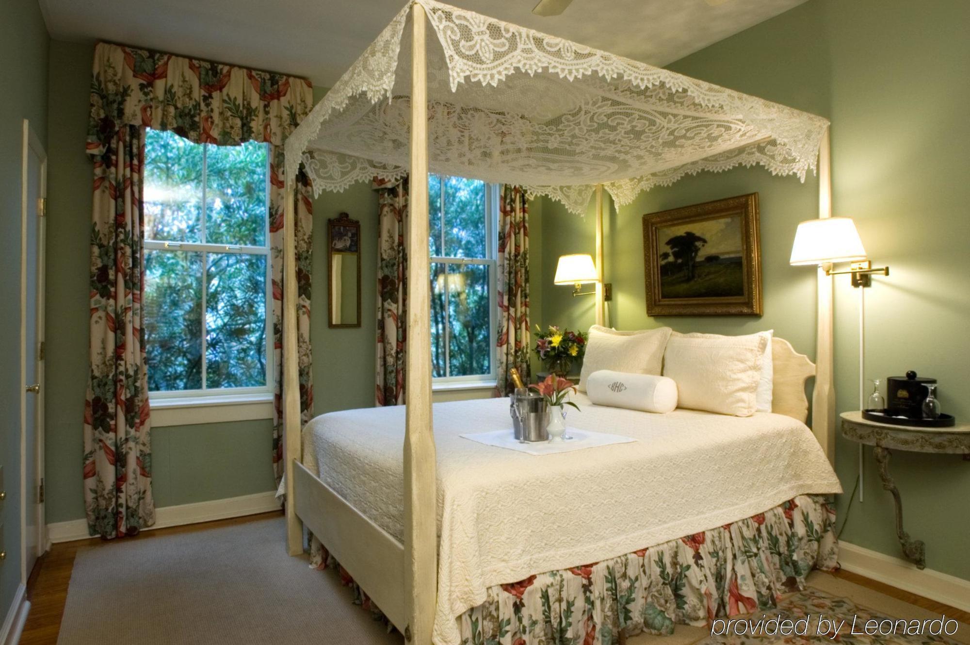 20 South Battery Bed & Breakfast Charleston Room photo